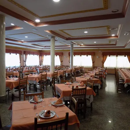 Guest house Hostal Amigo 2*